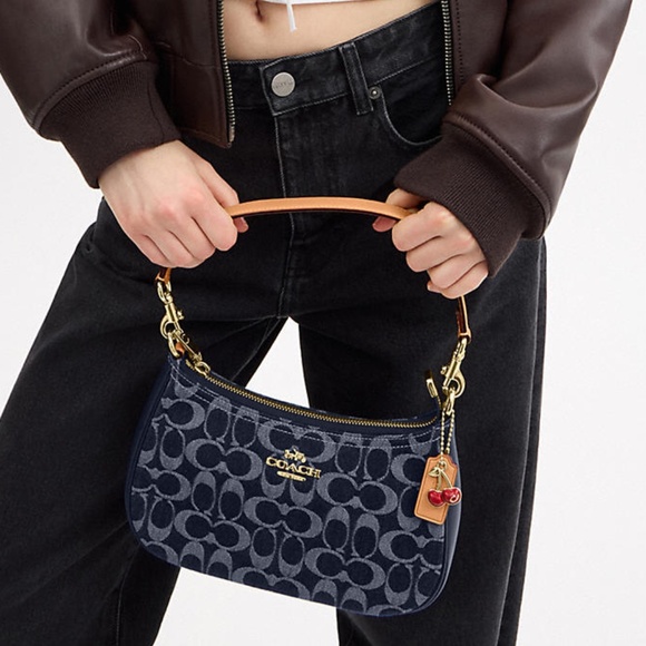 Teri Shoulder Bag In Signature Denim - Picture 1 of 7